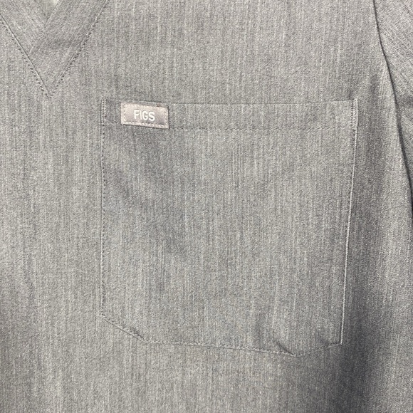 Figs Catarina One Pocket Charcoal V-Neck Tee size XS - Picture 5 of 11